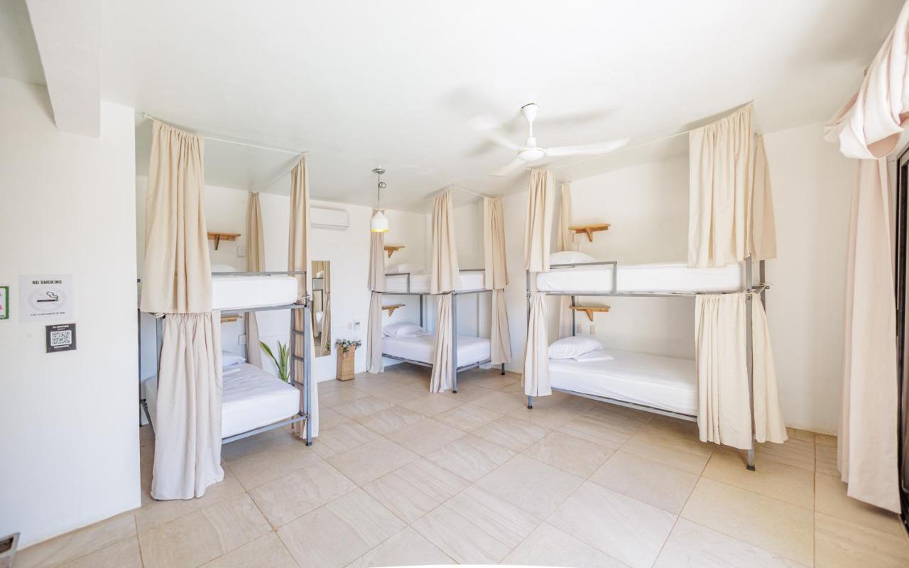 Surfnest Tamarindos Hostel Brisas de Zicatela Εξωτερικό φωτογραφία